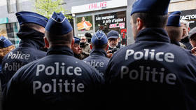 Police fire tear gas at protesting farmers in Brussels